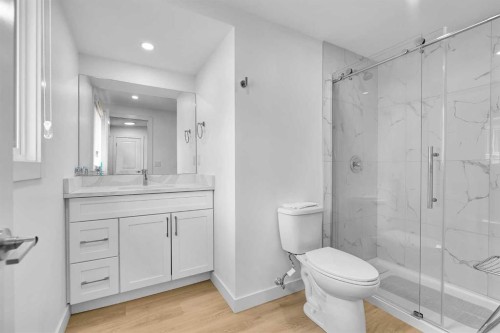 5023 North Haven Drive Nw, Calgary, AB - Indoor Photo Showing Bathroom