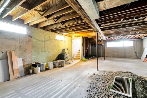 5023 North Haven Drive Nw, Calgary, AB - Indoor Photo Showing Basement
