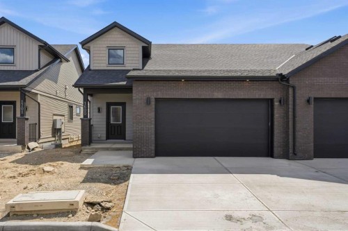 1600-15 Coopersfield Link SW Airdrie, AB T4B 5P5