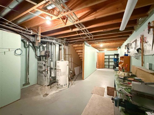 4117 Silverpark Estates Close, Olds, AB - Indoor Photo Showing Basement