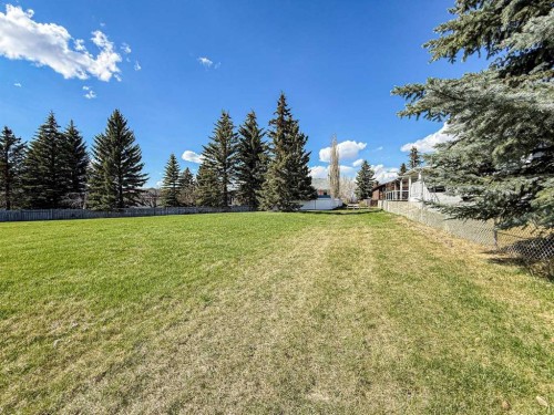 4117 Silverpark Estates Close, Olds, AB - Outdoor