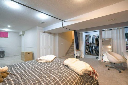 121 Chaparral Way Se, Calgary, AB - Indoor Photo Showing Other Room