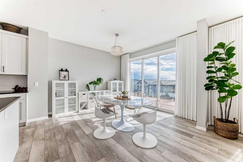 73 Lucas Heights Nw, Calgary, AB - Indoor Photo Showing Dining Room