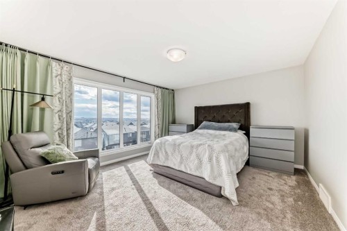 73 Lucas Heights Nw, Calgary, AB - Indoor Photo Showing Bedroom