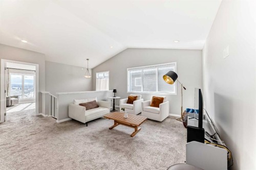 73 Lucas Heights Nw, Calgary, AB - Indoor Photo Showing Other Room