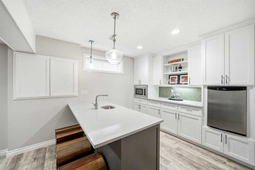 244 Cove Road, Chestermere, AB - Indoor Photo Showing Kitchen With Upgraded Kitchen