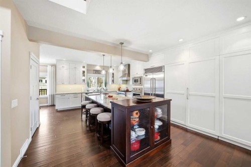 244 Cove Road, Chestermere, AB - Indoor Photo Showing Kitchen