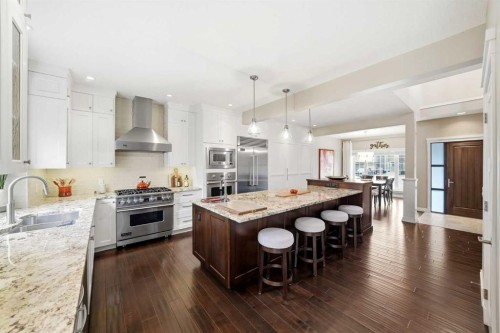 244 Cove Road, Chestermere, AB - Indoor Photo Showing Kitchen With Upgraded Kitchen
