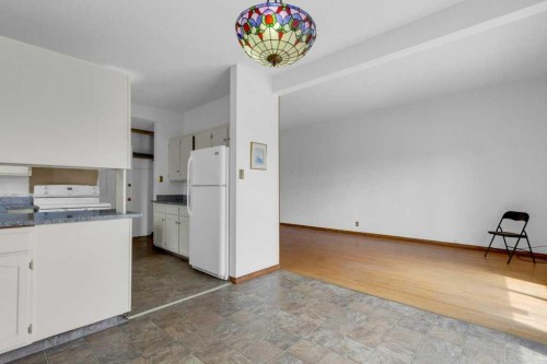 66 34 Avenue Sw, Calgary, AB - Indoor