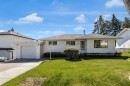 1031 Thorneycroft Drive Nw, Calgary, AB  - Outdoor 