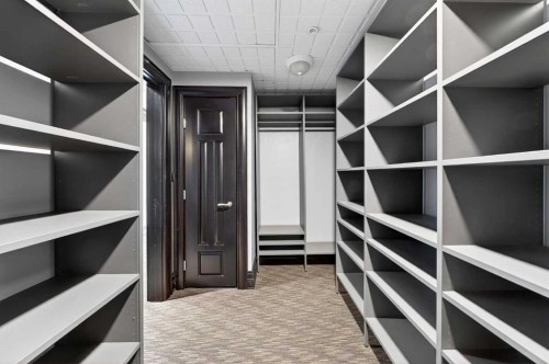 1401-837 2 Avenue Sw, Calgary, AB - Indoor With Storage
