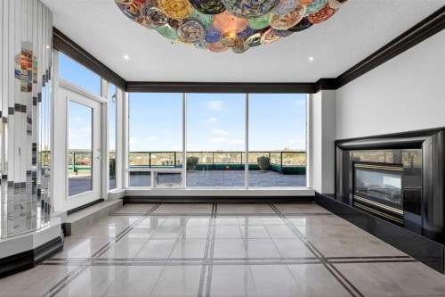 1401-837 2 Avenue Sw, Calgary, AB - Indoor With Fireplace