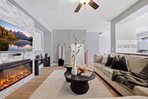 209 Hillcrest Gardens SW Airdrie, AB T4B 4H8