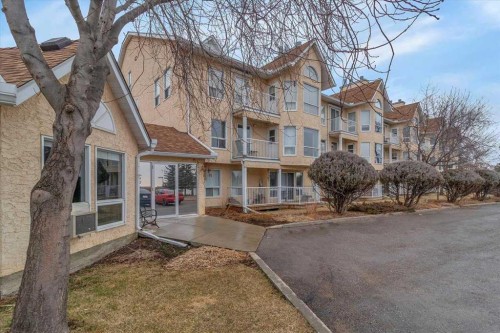 208-102 Centre Court  Okotoks, AB T1S 1Z7