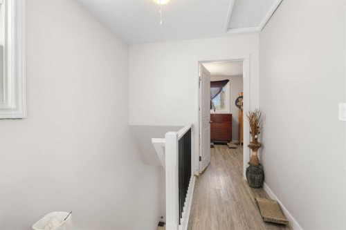 252 Templeview Way Ne, Calgary, AB - Indoor Photo Showing Other Room