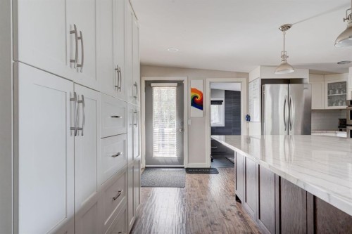 84 Burney, Bragg Creek, AB - Indoor Photo Showing Kitchen