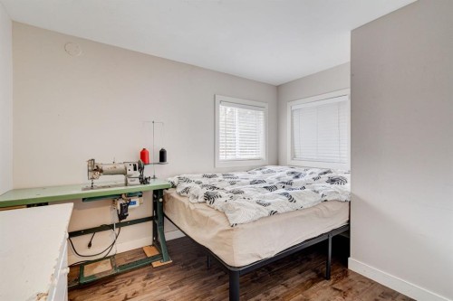 84 Burney, Bragg Creek, AB - Indoor Photo Showing Bedroom