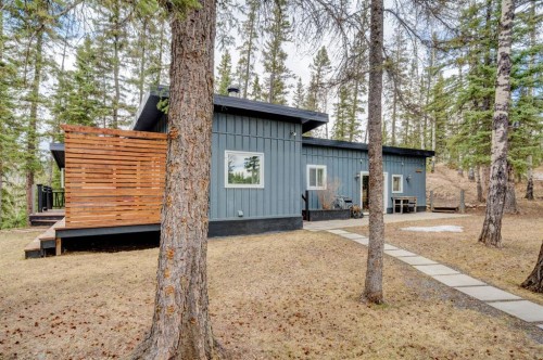 84 Burney, Bragg Creek, AB - Outdoor
