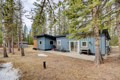 84 Burney, Bragg Creek, AB - Outdoor