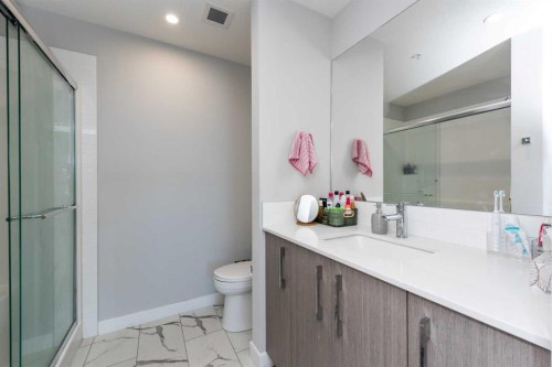 1317-681 Savanna Boulevard North, Calgary, AB - Indoor Photo Showing Bathroom