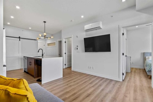 404-50 Sage Hill Walk Nw, Calgary, AB - Indoor Photo Showing Other Room