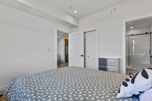 404-50 Sage Hill Walk Nw, Calgary, AB - Indoor Photo Showing Bedroom