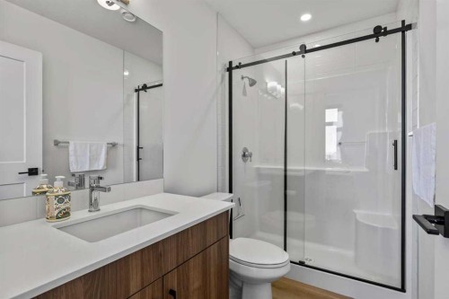 404-50 Sage Hill Walk Nw, Calgary, AB - Indoor Photo Showing Bathroom