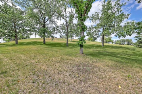 84 Cambrian Drive Nw, Calgary, AB 