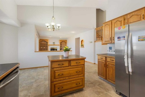 119 Citadel Hills Place Nw, Calgary, AB - Indoor Photo Showing Kitchen
