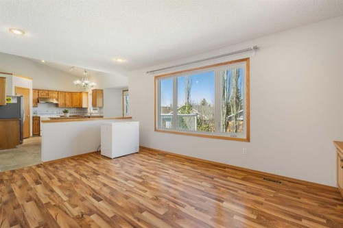 119 Citadel Hills Place Nw, Calgary, AB - Indoor Photo Showing Kitchen