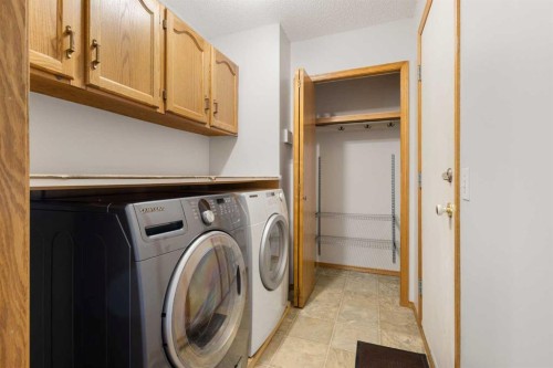 119 Citadel Hills Place Nw, Calgary, AB - Indoor Photo Showing Laundry Room