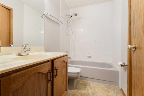 119 Citadel Hills Place Nw, Calgary, AB - Indoor Photo Showing Bathroom