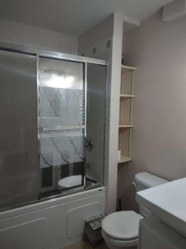 119 Citadel Hills Place Nw, Calgary, AB - Indoor Photo Showing Bathroom