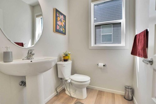 60 Cityside Grove Ne, Calgary, AB - Indoor Photo Showing Bathroom