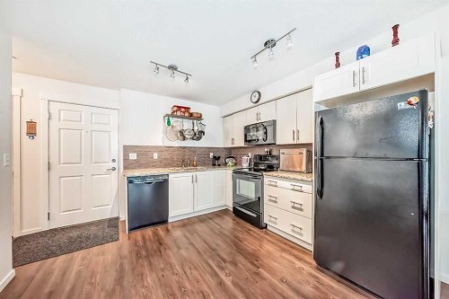 6315-755 Copperpond Boulevard Se, Calgary, AB - Indoor Photo Showing Kitchen