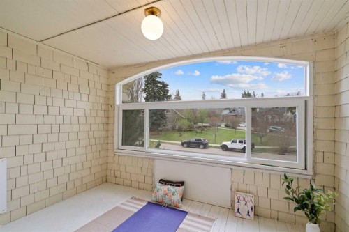 342 Superior Avenue Sw, Calgary, AB - Outdoor With Exterior