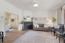 342 Superior Avenue Sw, Calgary, AB  - Indoor Photo Showing Living Room 
