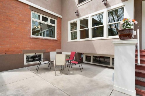 342 Superior Avenue Sw, Calgary, AB -  With Exterior