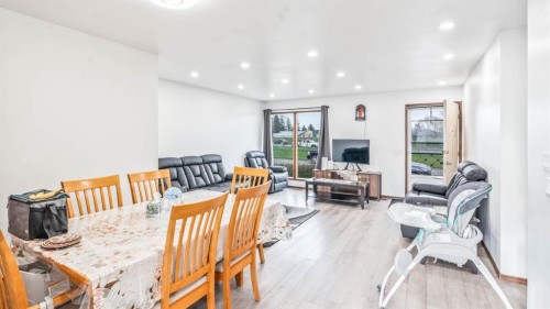 379 Maitland Crescent Ne, Calgary, AB - Indoor