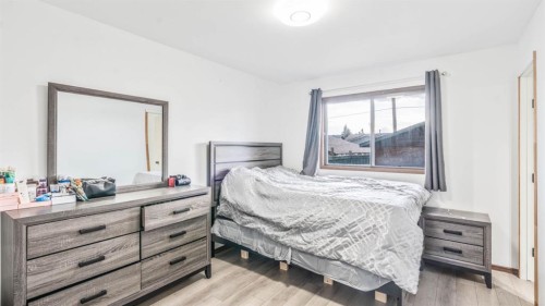 379 Maitland Crescent Ne, Calgary, AB - Indoor Photo Showing Bedroom