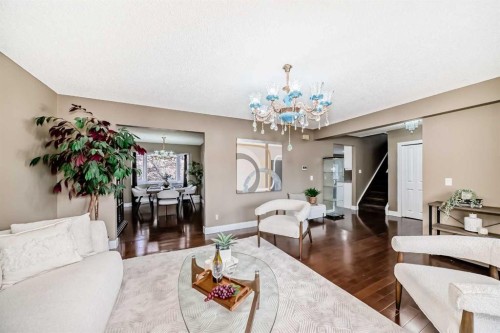 36 Varsity Estates Court Nw, Calgary, AB - Indoor Photo Showing Living Room