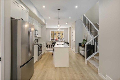 1449 Rangeview Drive Se, Calgary, AB - Indoor Photo Showing Kitchen With Upgraded Kitchen