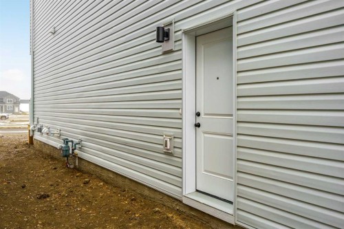1449 Rangeview Drive Se, Calgary, AB - Outdoor