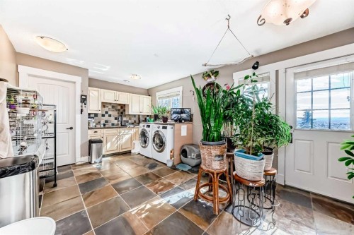 10909 Eamon Road Nw, Calgary, AB - Indoor