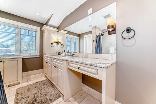 10909 Eamon Road Nw, Calgary, AB - Indoor Photo Showing Bathroom