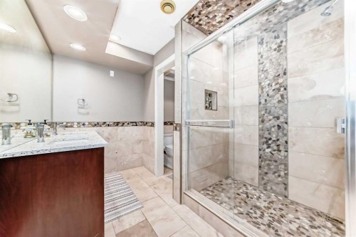 10909 Eamon Road Nw, Calgary, AB - Indoor Photo Showing Bathroom