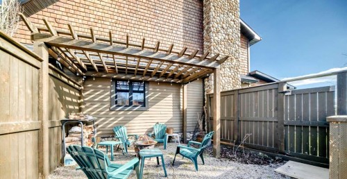 10909 Eamon Road Nw, Calgary, AB - Outdoor With Exterior