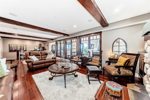 10909 Eamon Road Nw, Calgary, AB - Indoor Photo Showing Living Room
