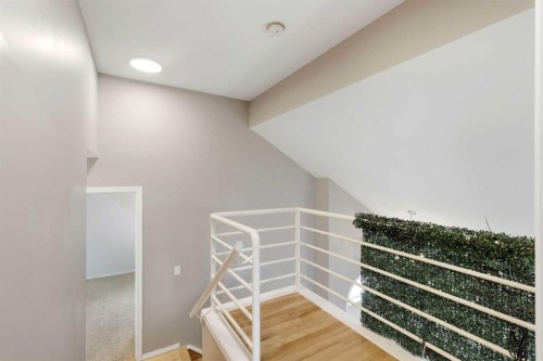 45 Patterson Hill Sw, Calgary, AB - Indoor Photo Showing Other Room