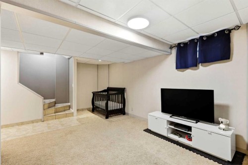45 Patterson Hill Sw, Calgary, AB - Indoor